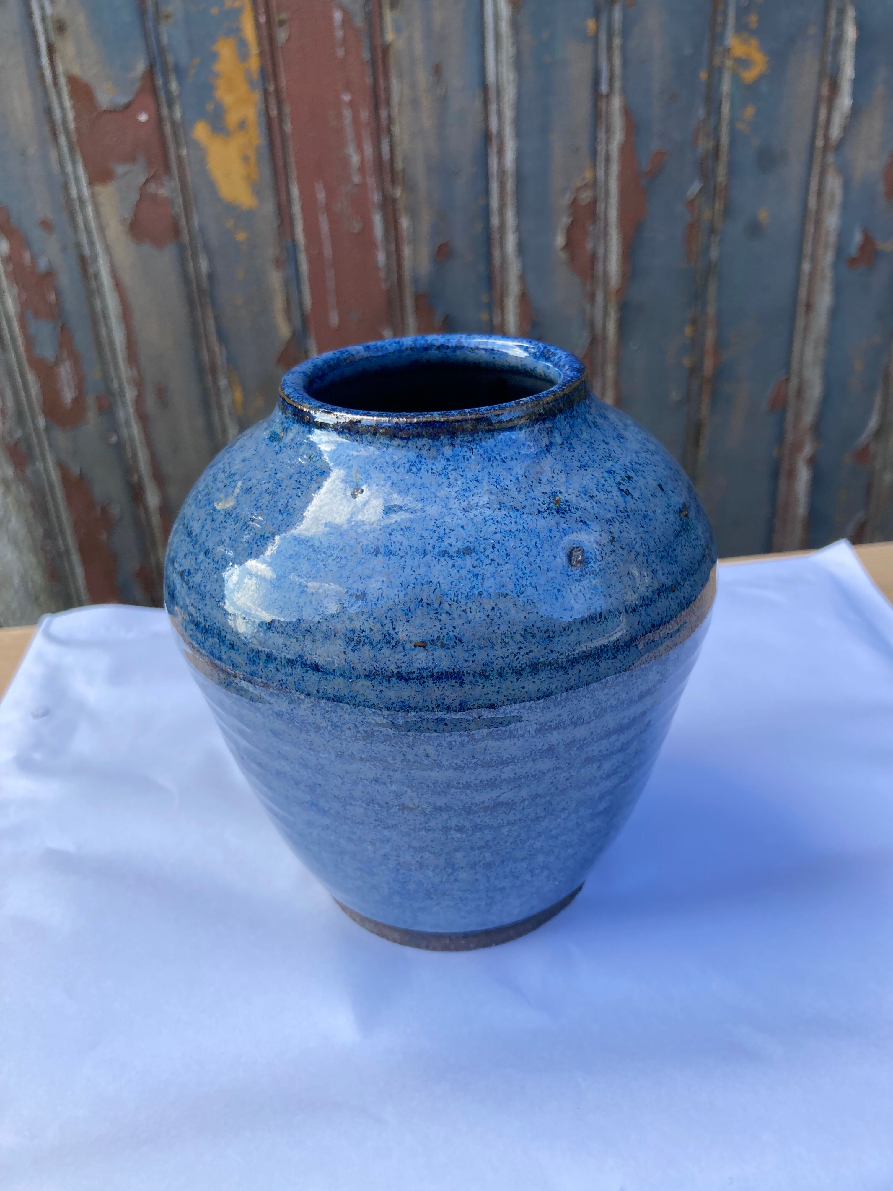 Pensu vase , in enamelled ceramic