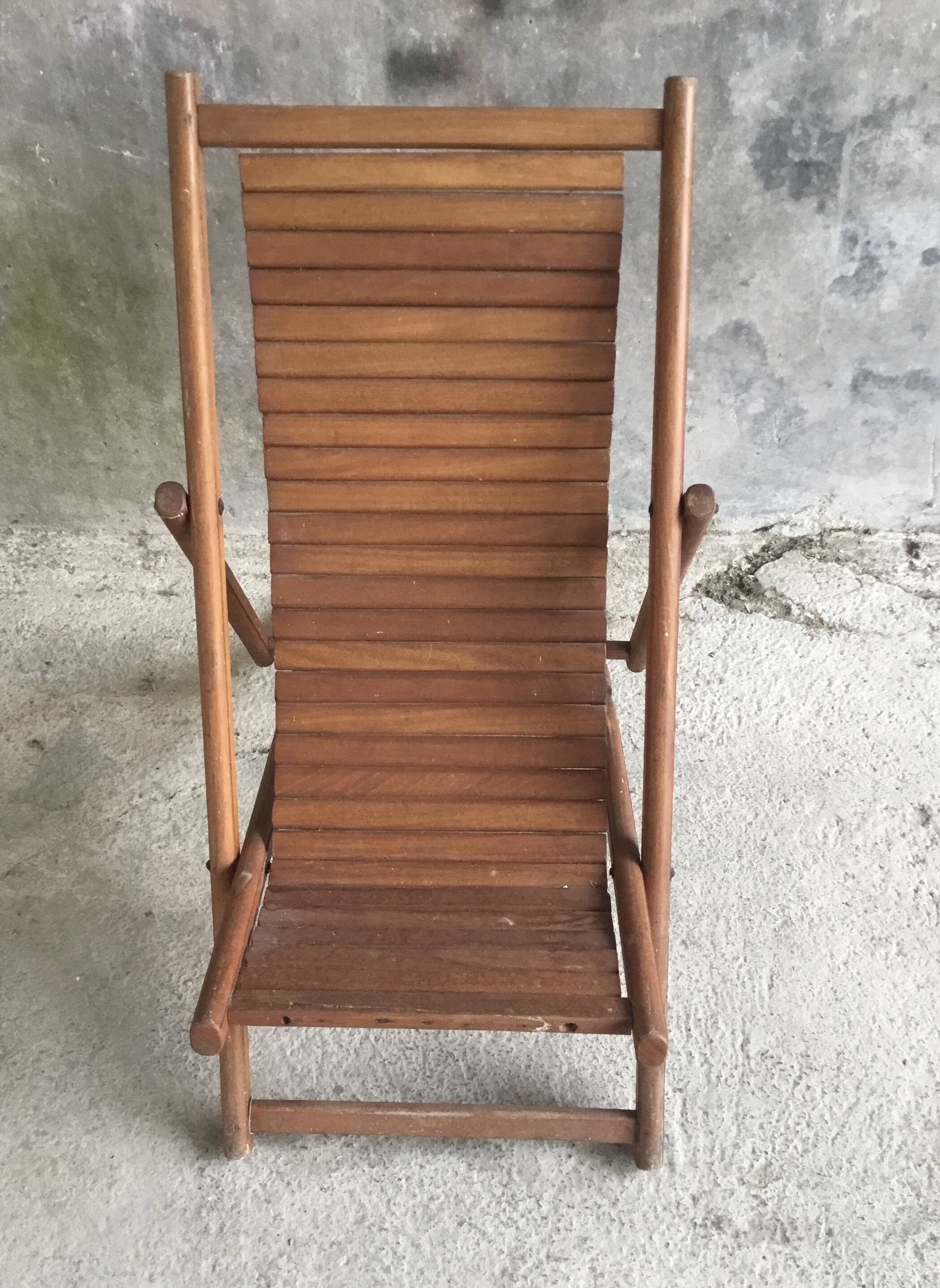 Vintage teak children's chaise longue