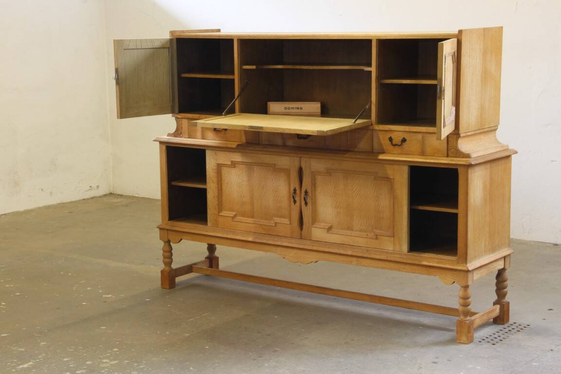 Vintage 1960s oak cabinet - cupboard style of Danish design Henning Kjærnulf