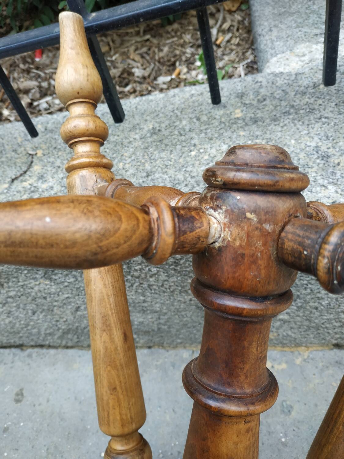 adjustable D Artistes stool