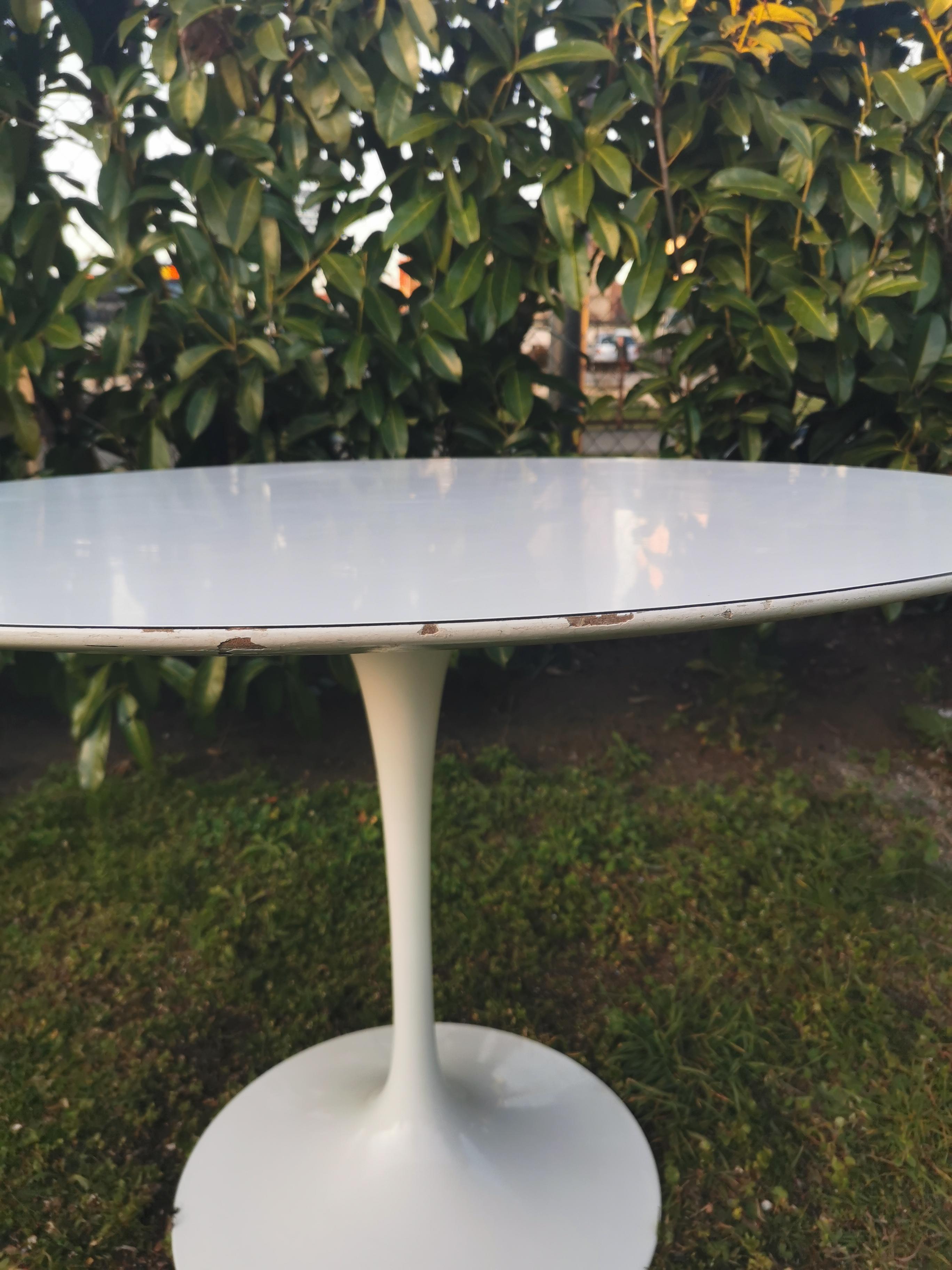 Eero Saarinen tulip table for Knoll