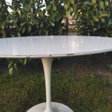 Eero Saarinen tulip table for Knoll