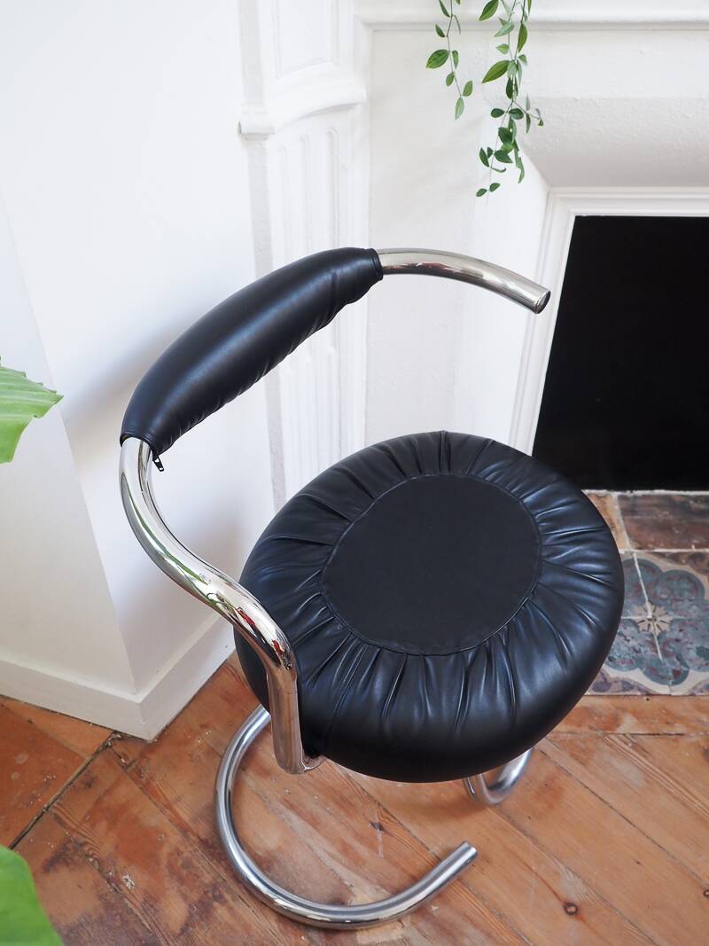 4 vintage Cobra chairs by Giotto Stoppino – Genuine leather and chrome steel