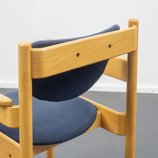 Une chaise avec accoudoirs Wilde & Spieth, bois massif année 80, 4 chaises disponibles