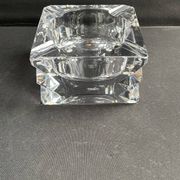 Important cendrier cristal de Sèvres taillé