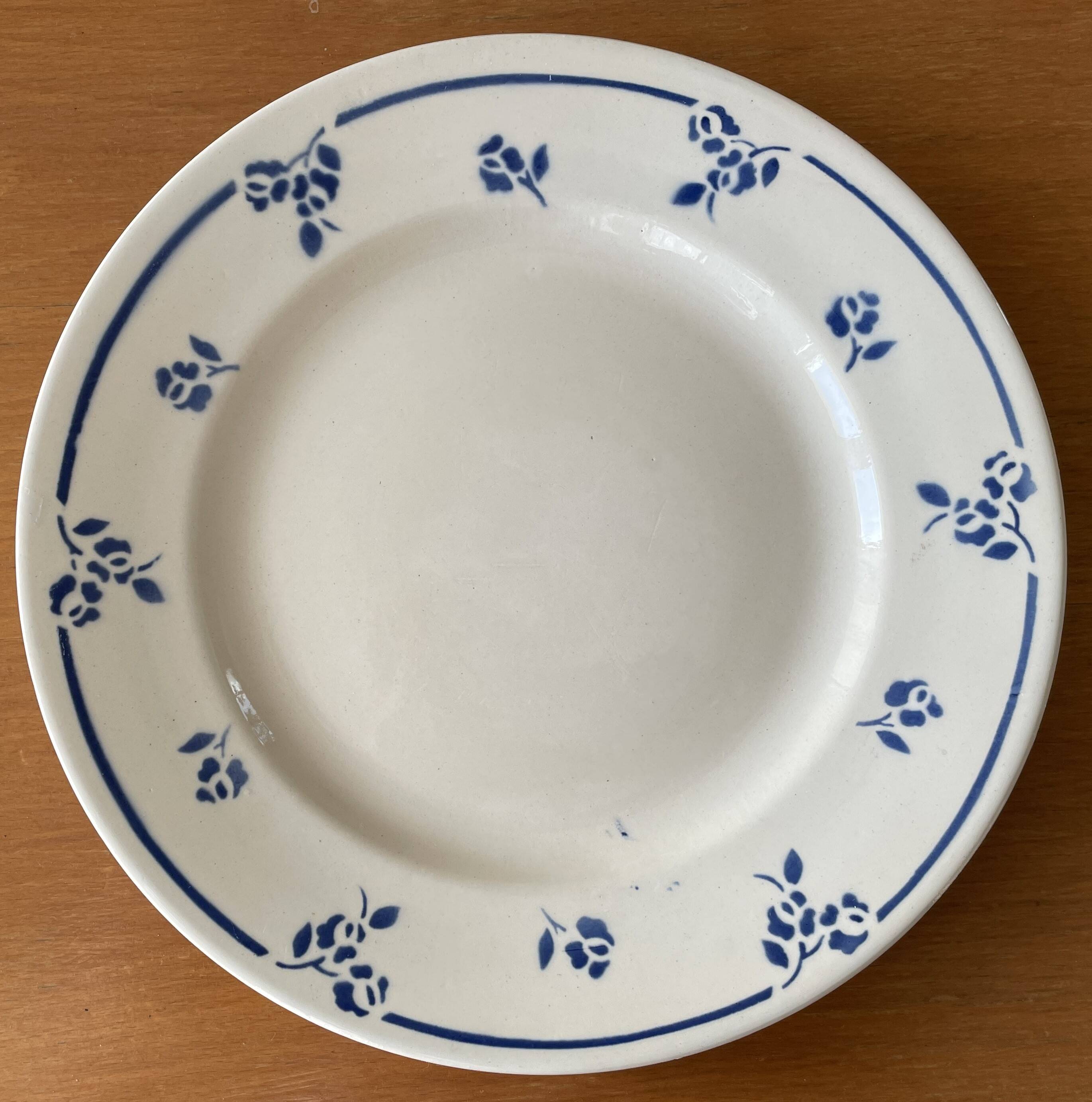 6 assiettes plates anciennes en faïence de SARREGUEMINES