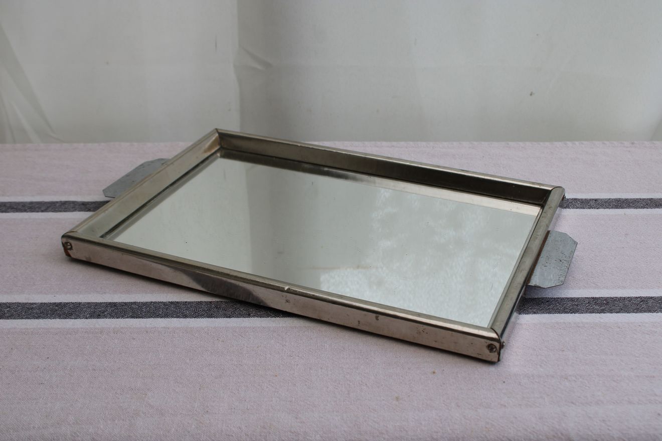 Metal mirror tray