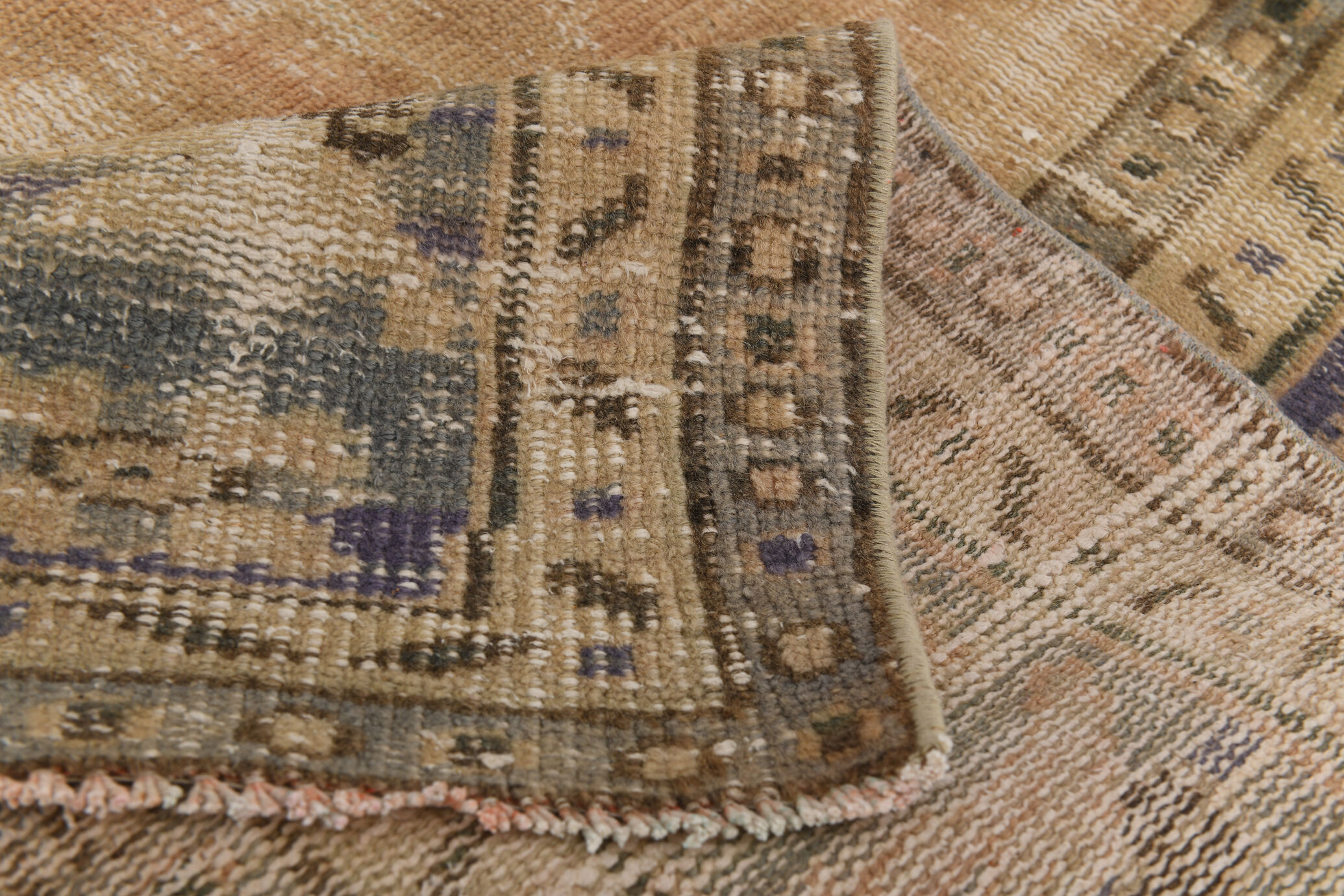 6x9 Old Antique Vintage Rug, 196x270Cm