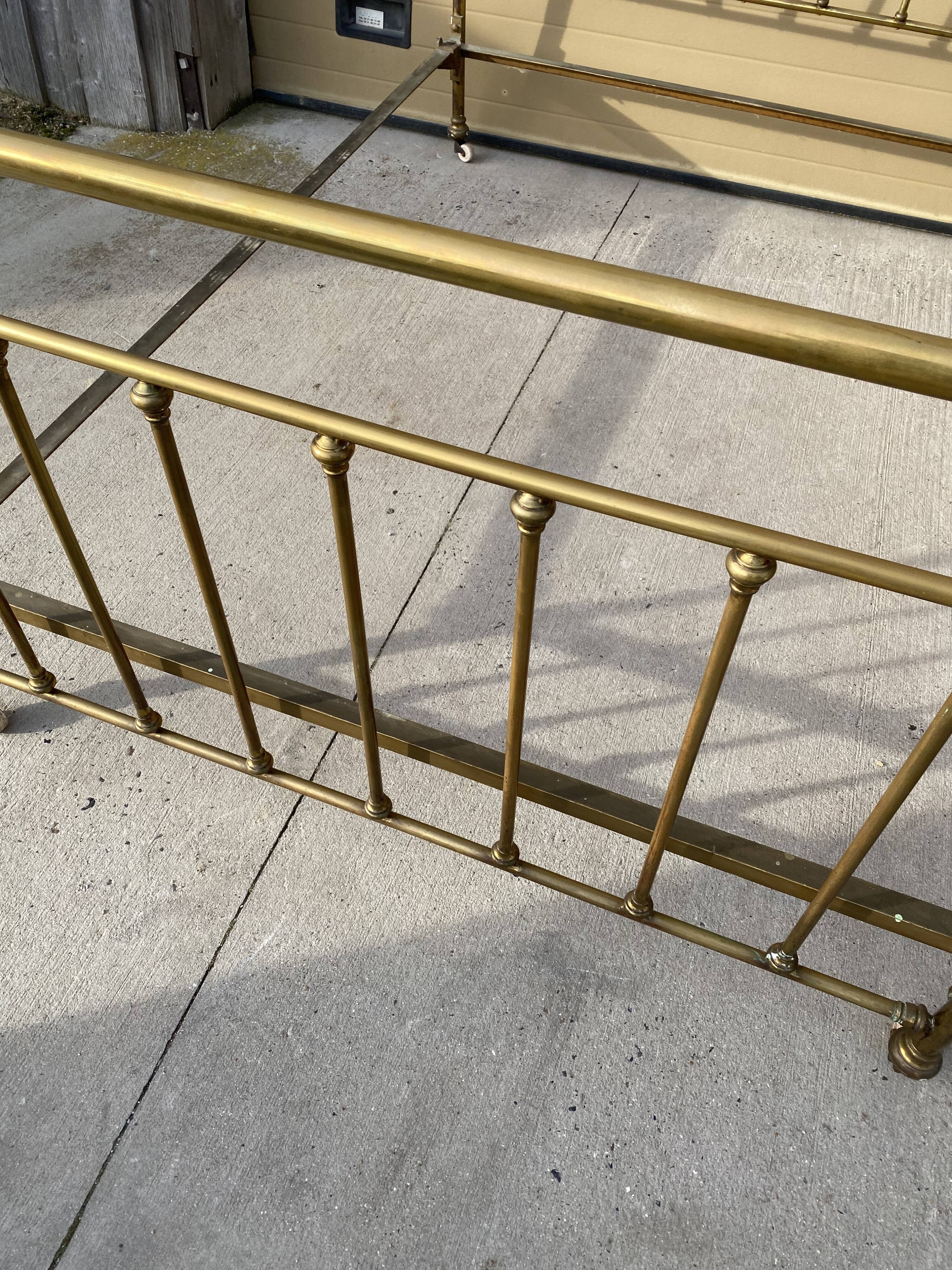 2-seater brass bed