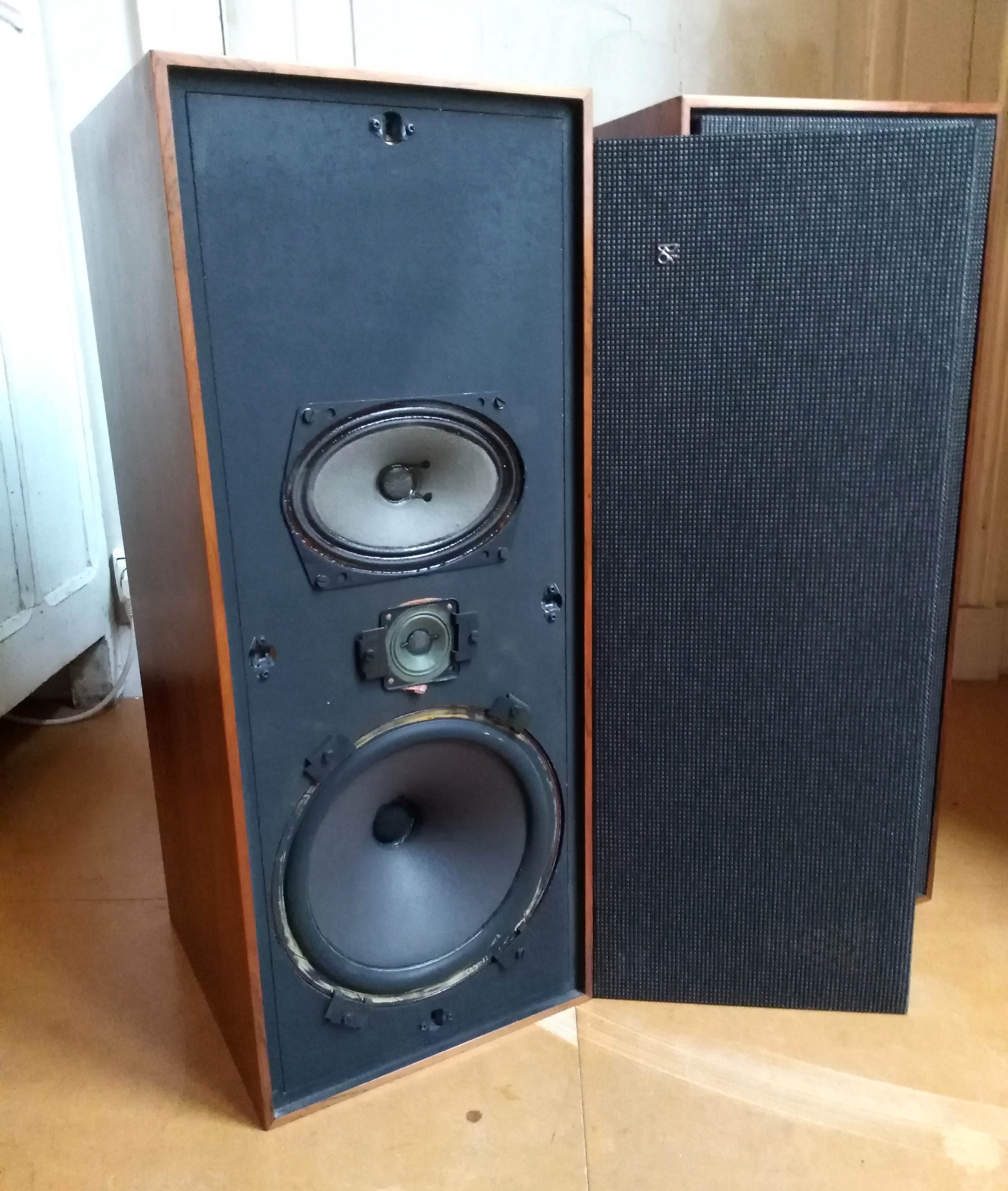 Beovox 2400 Bang & Olufsen speakers 1967
