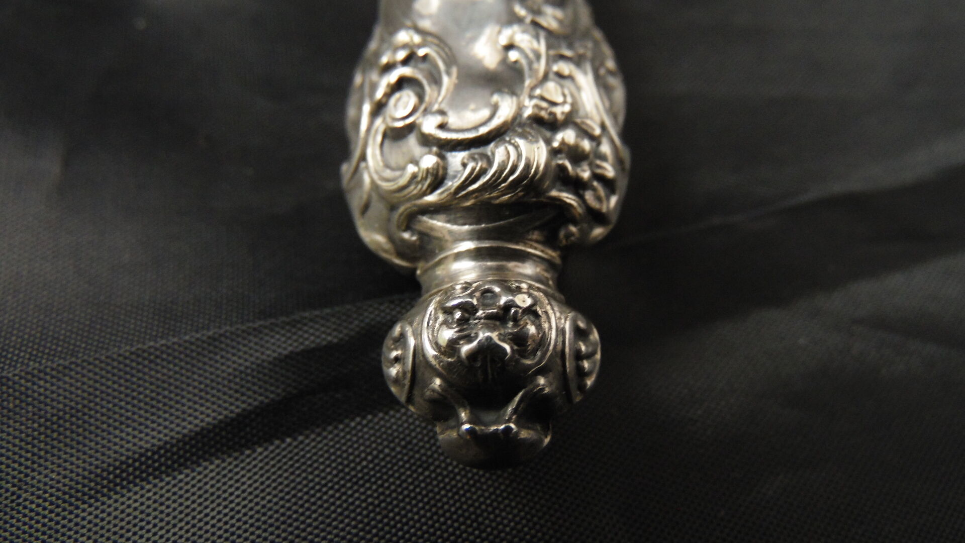 Solid silver foie gras shovel, pâté mignardise Rocaille XIXe Minerve 1st title