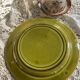 Assiette plate en majolique HB Choisy le Roi