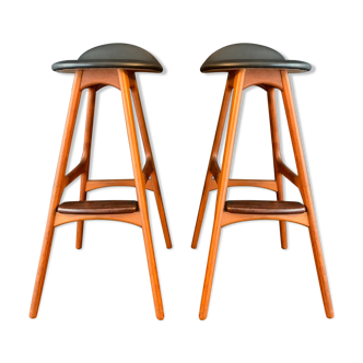 Oddense Maskinsnedkeri , Rare paire de tabouret scandinave .