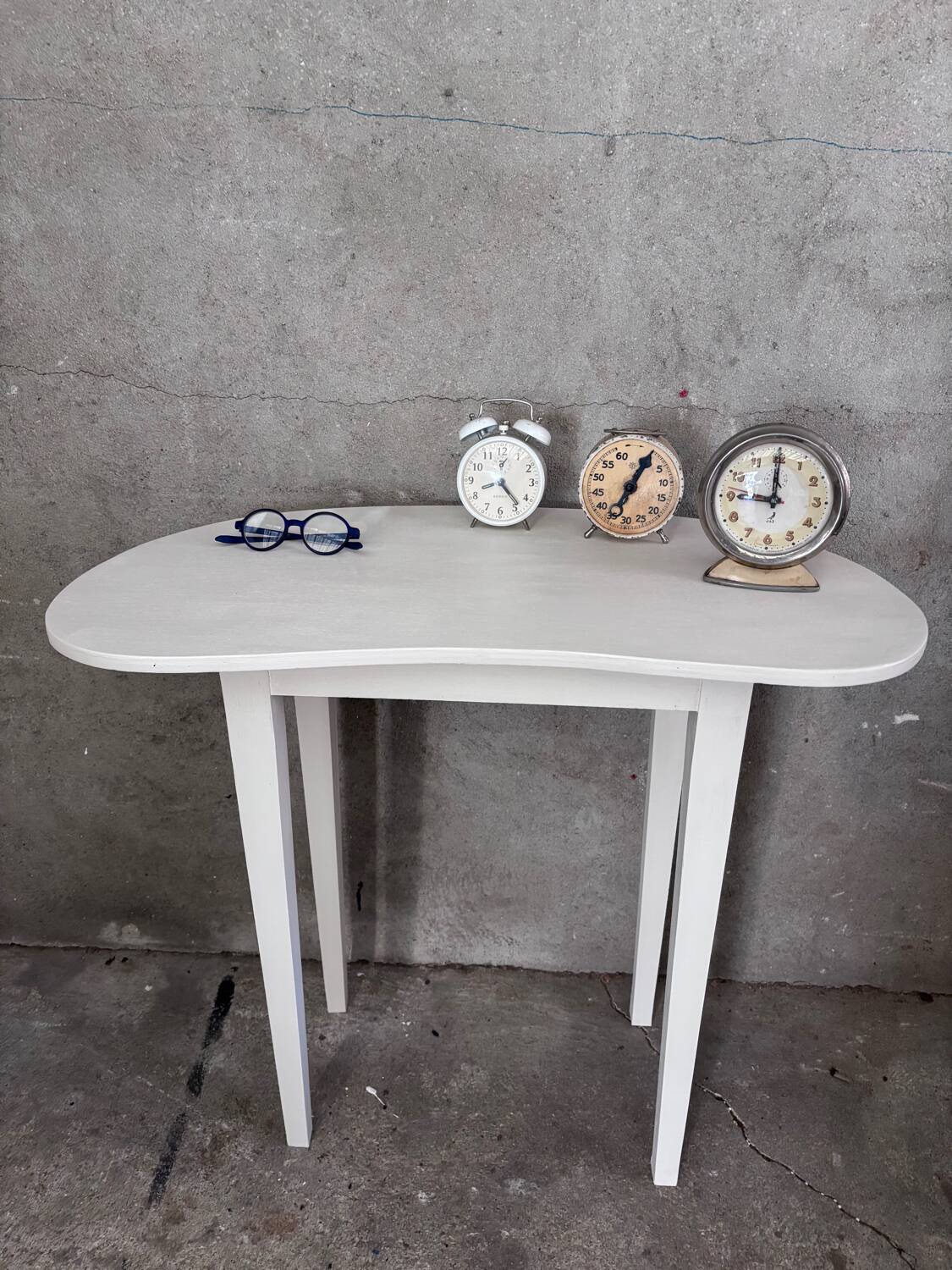 Charming white bean console