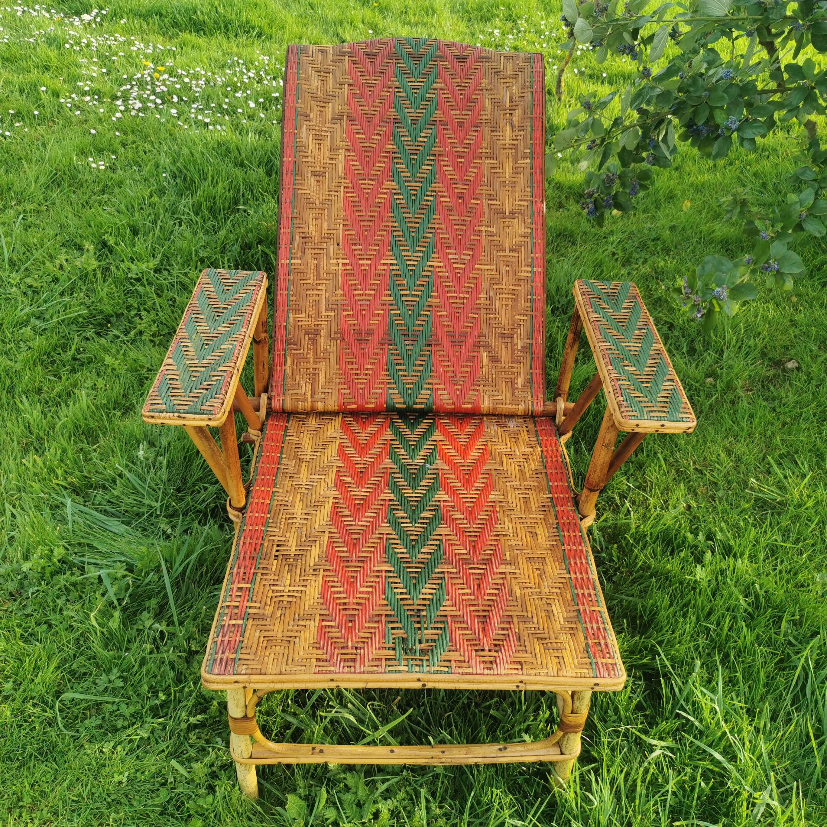 Rattan recliner