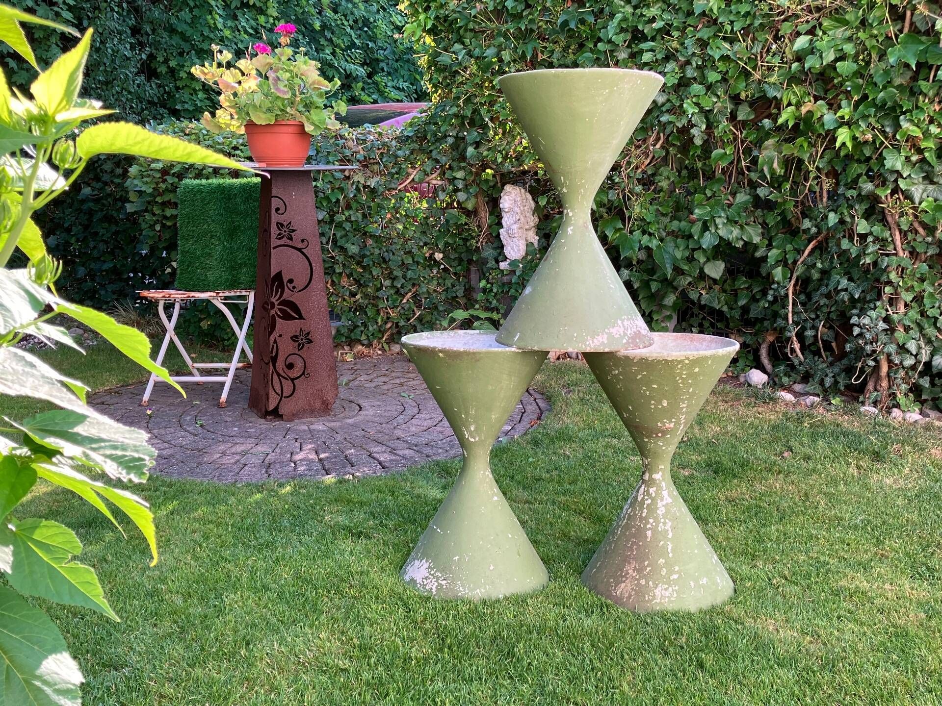 3 Diabolo Pflanzkübel von Willy Guhl für Eternit