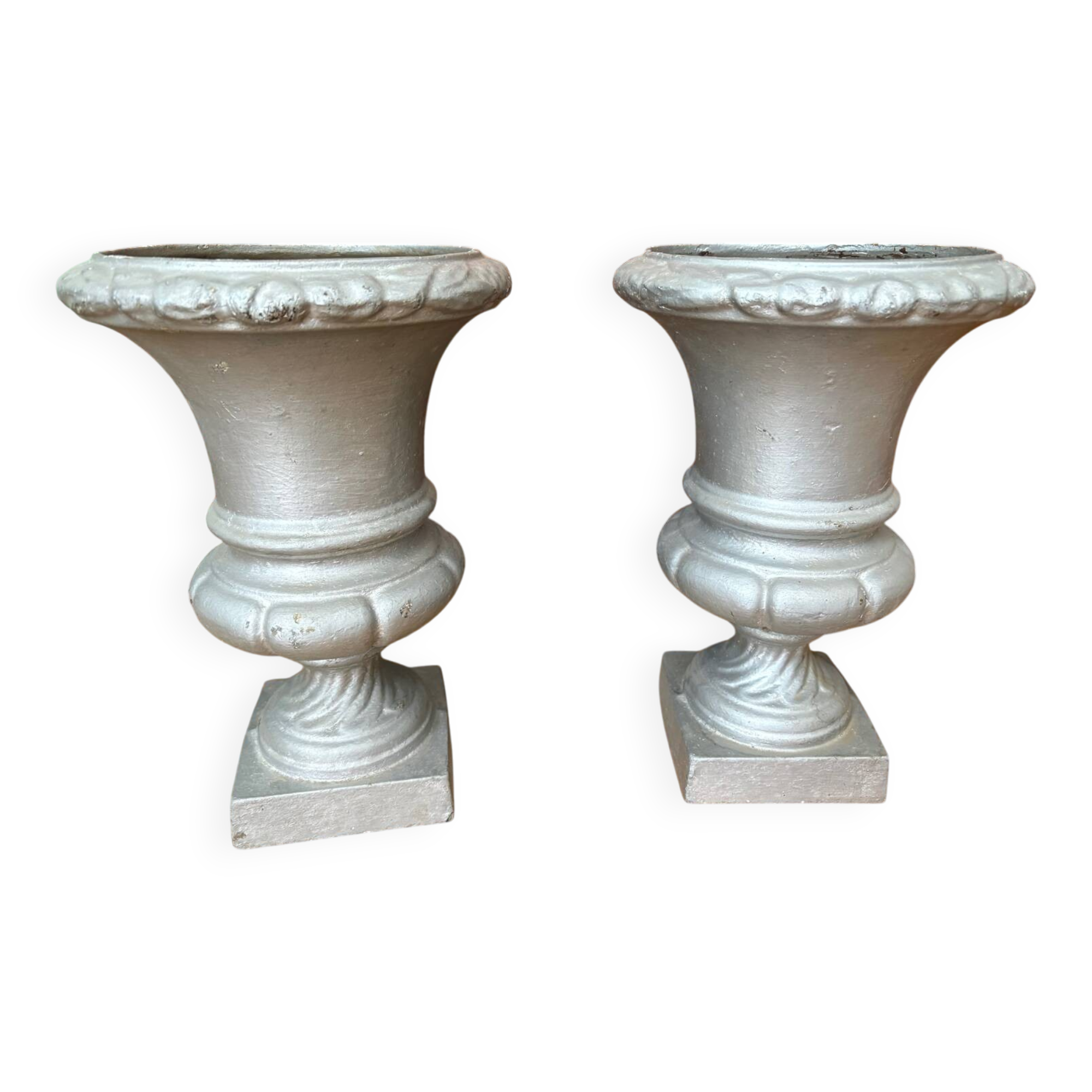 Medici vase pair