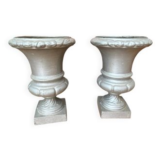 Medici vase pair