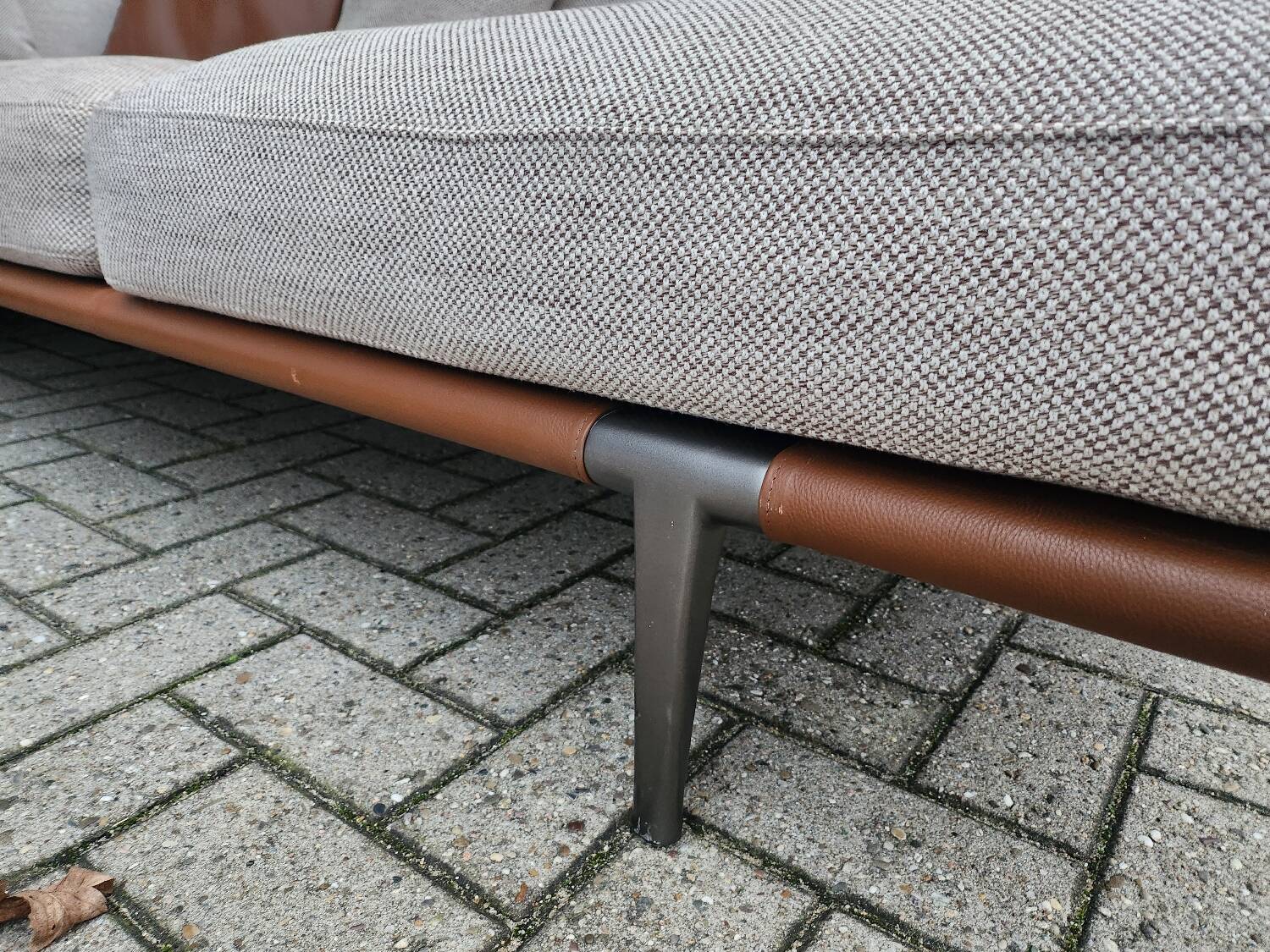 Poltrona Frau corner sofa - Let it be -