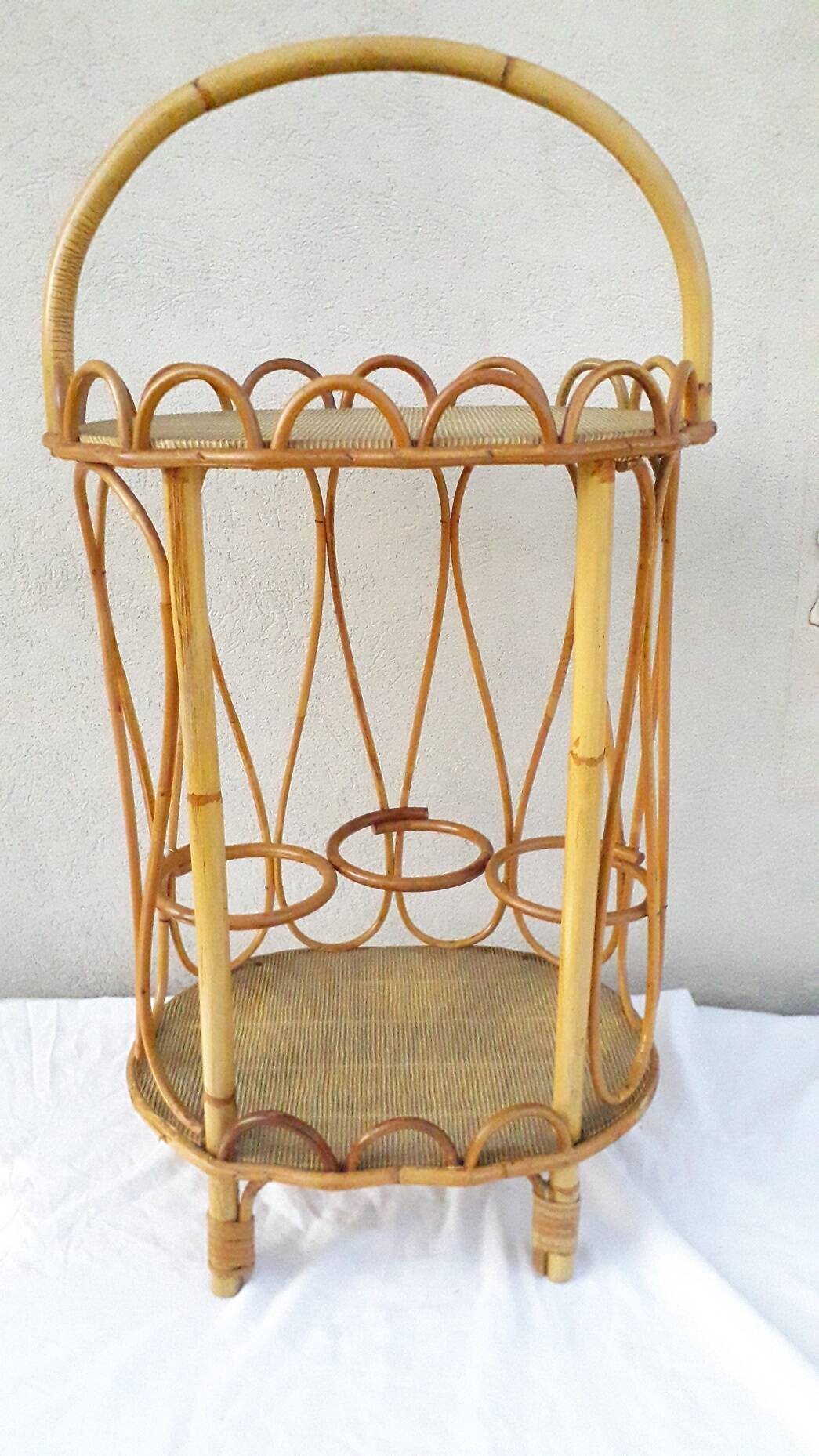 Portable bar bottle holder in rattan