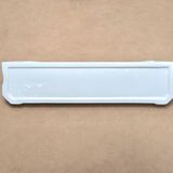 Grande étagère murale Art Deco en porcelaine blanche, années 20