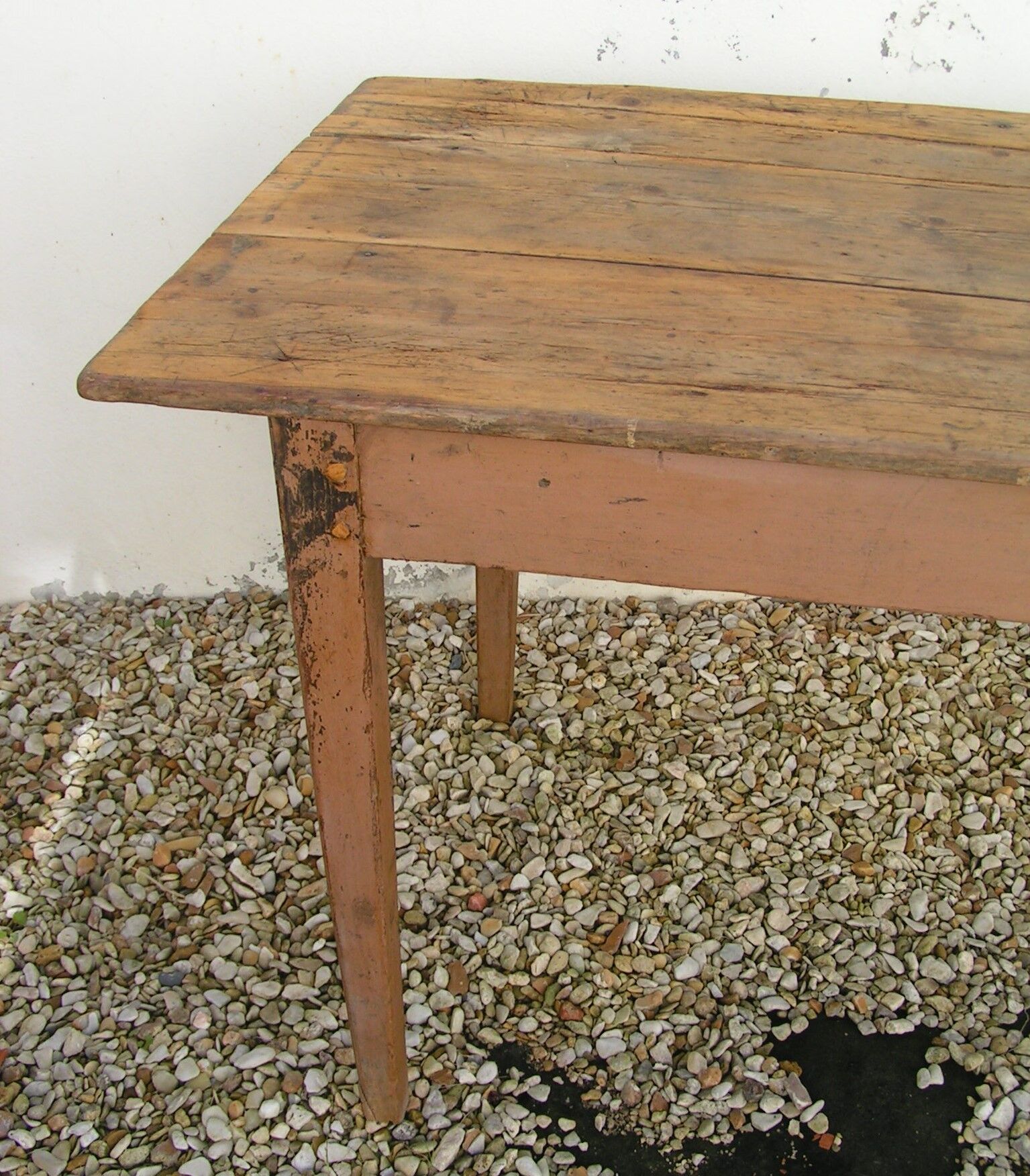 Farm table