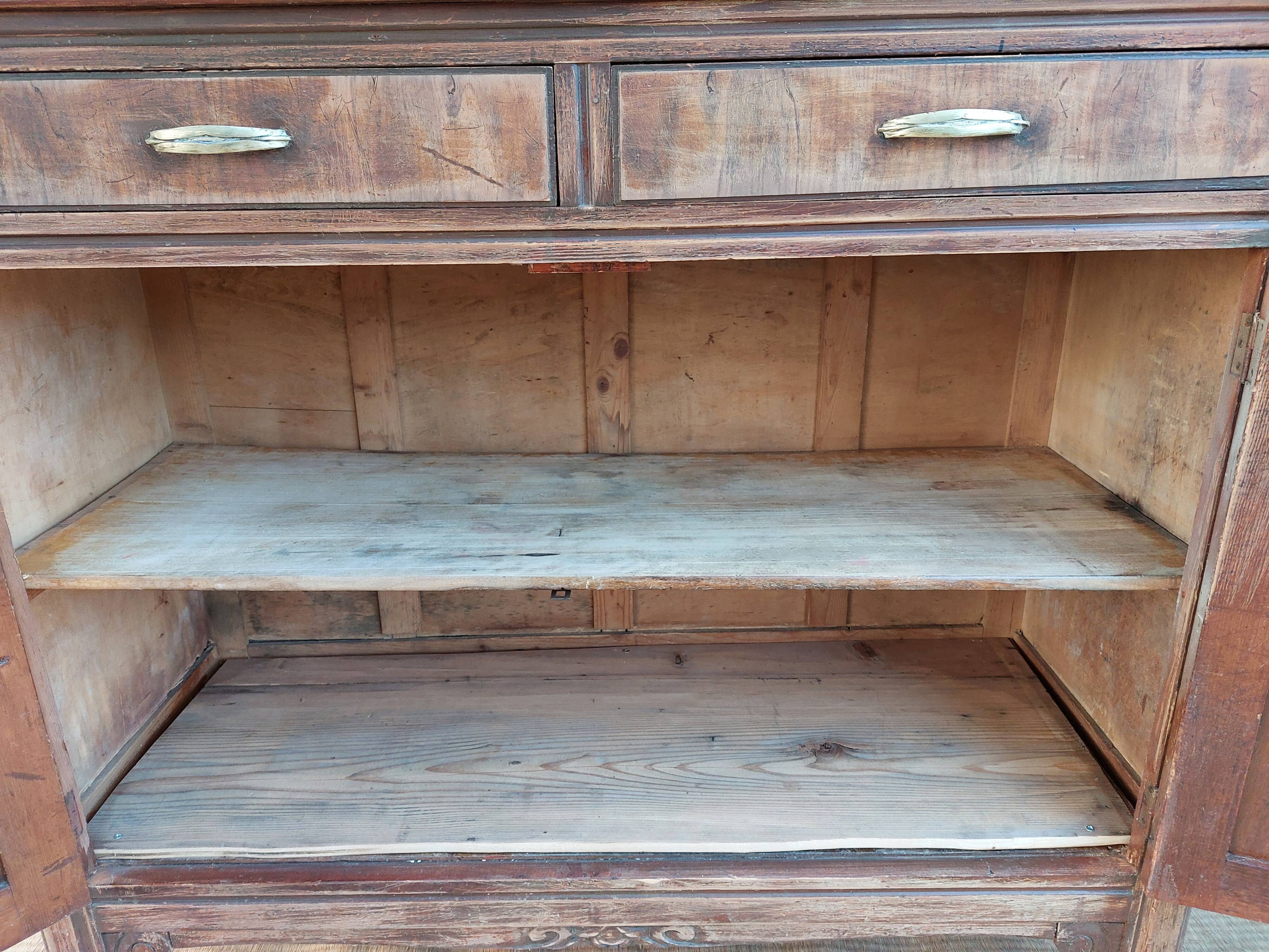 Sanded Parisian buffet