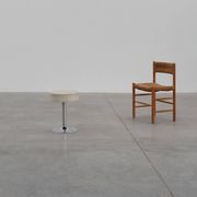 Tabouret vintage design Mid-century en chrome avec assise en cuir blanc, années 1970