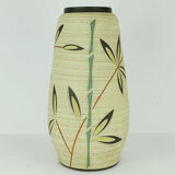 Vase manufactured by josef duck hillscheid model 49/40