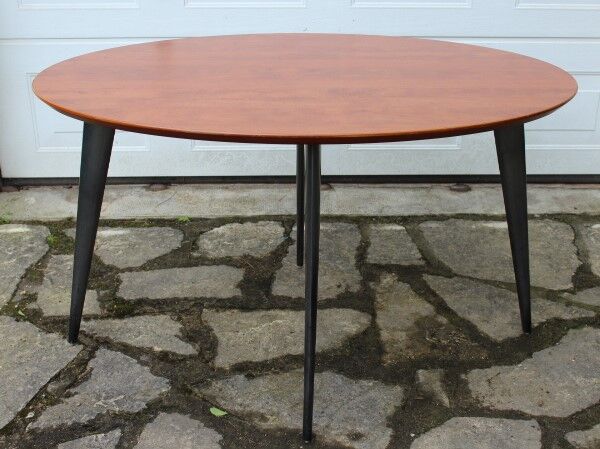 Table ovale style industriel D.Pro