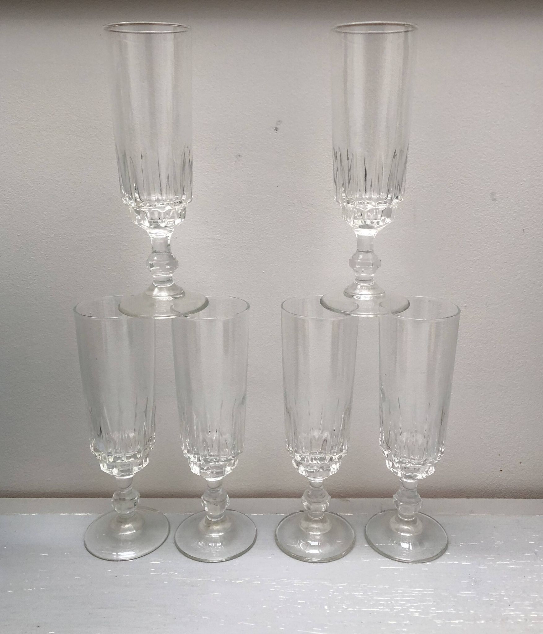 Set of 6 lance model champagne flutes, design made in France from the 1970s.