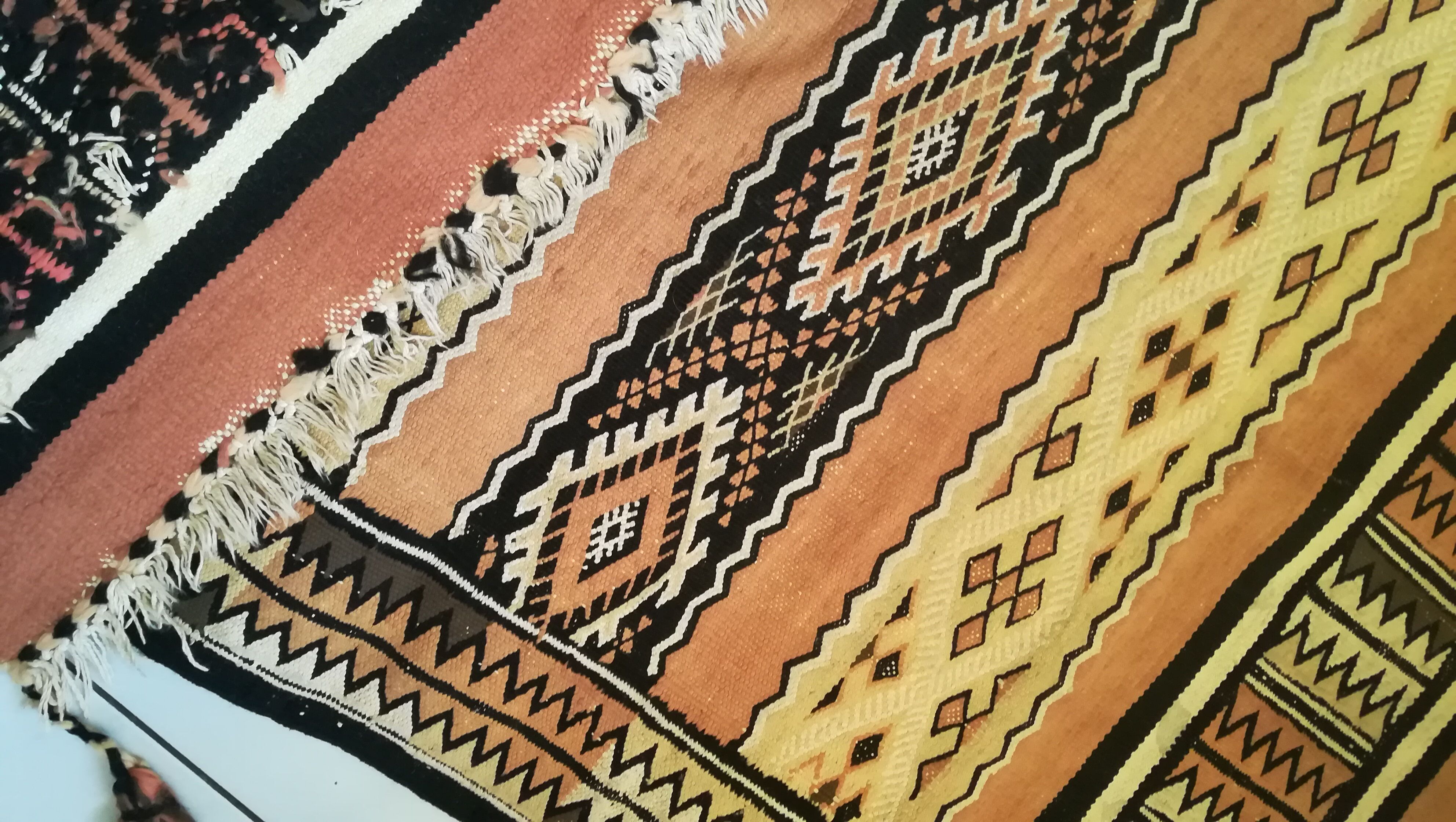 Handmade Algeria sand-coloured carpet 100x210cm