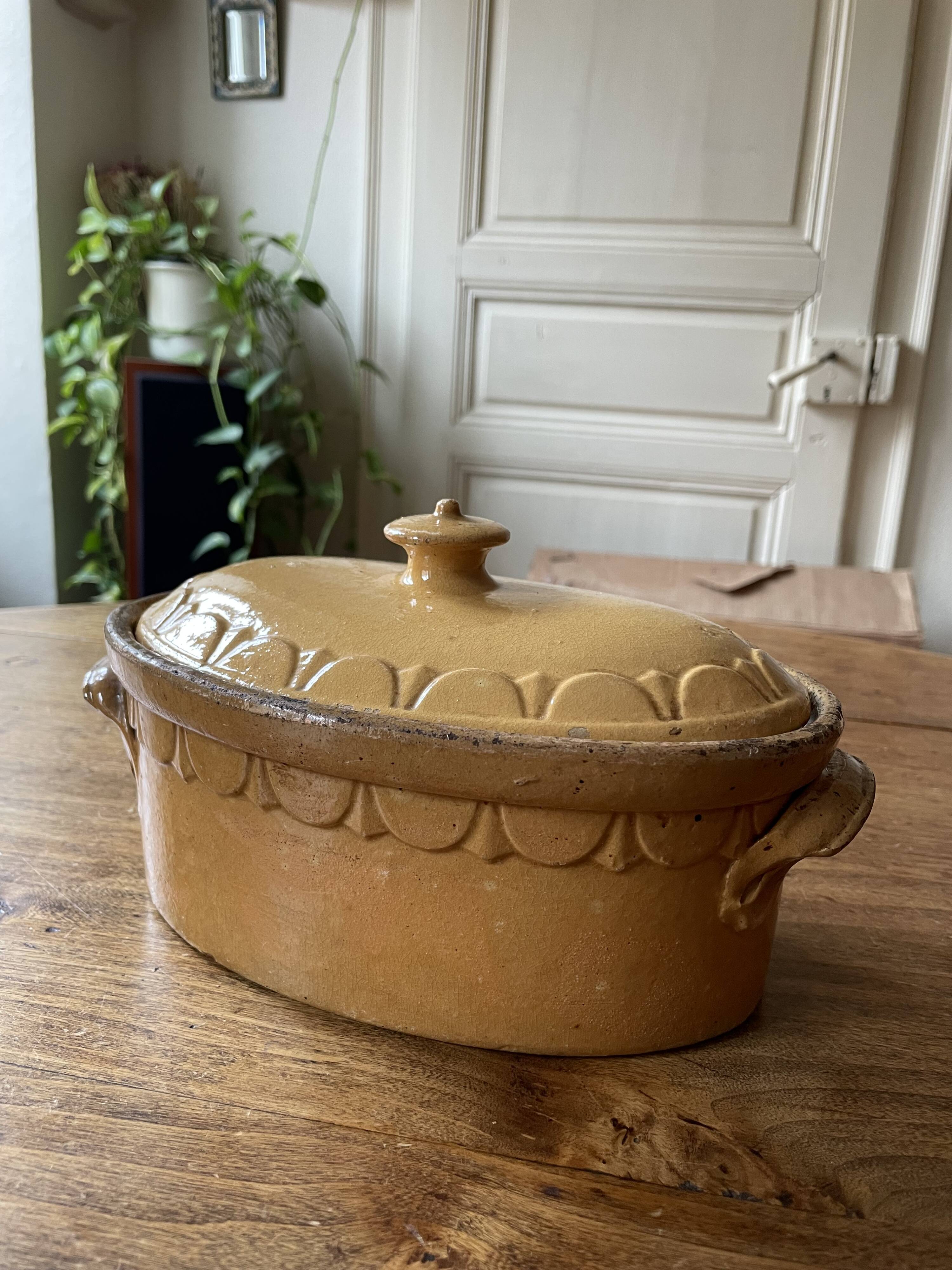 Small Alsatian terrine dish, Baeckeoffe