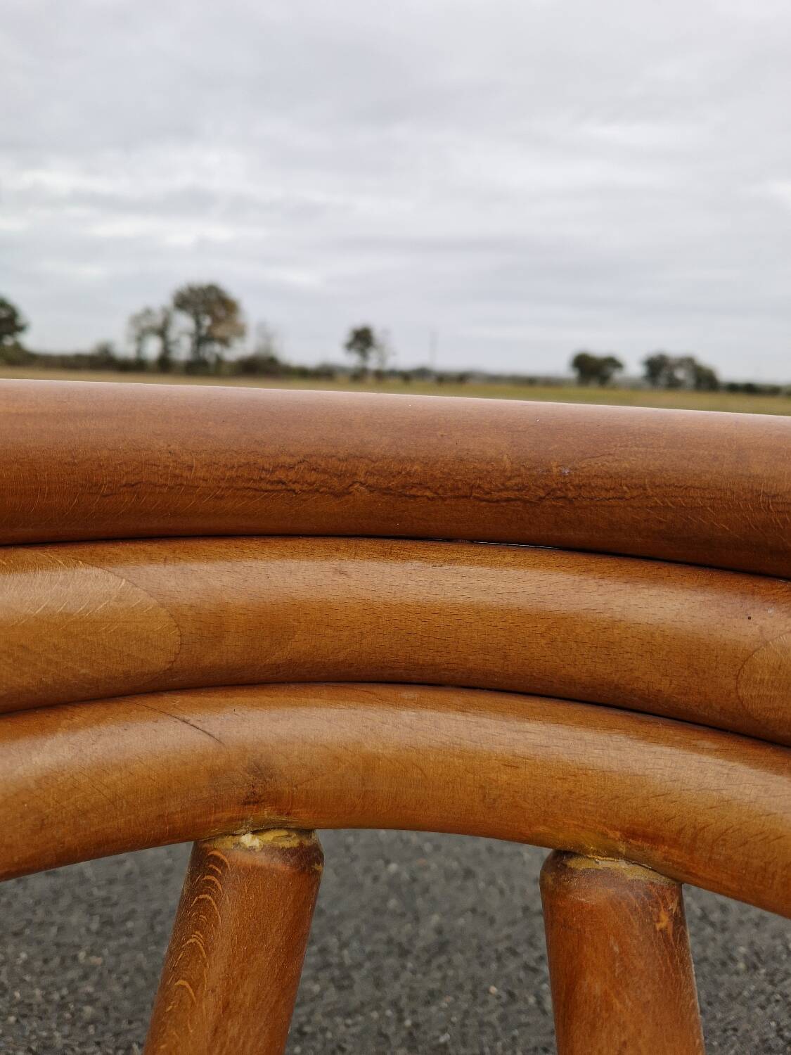 Set of 4 solid organic chairs