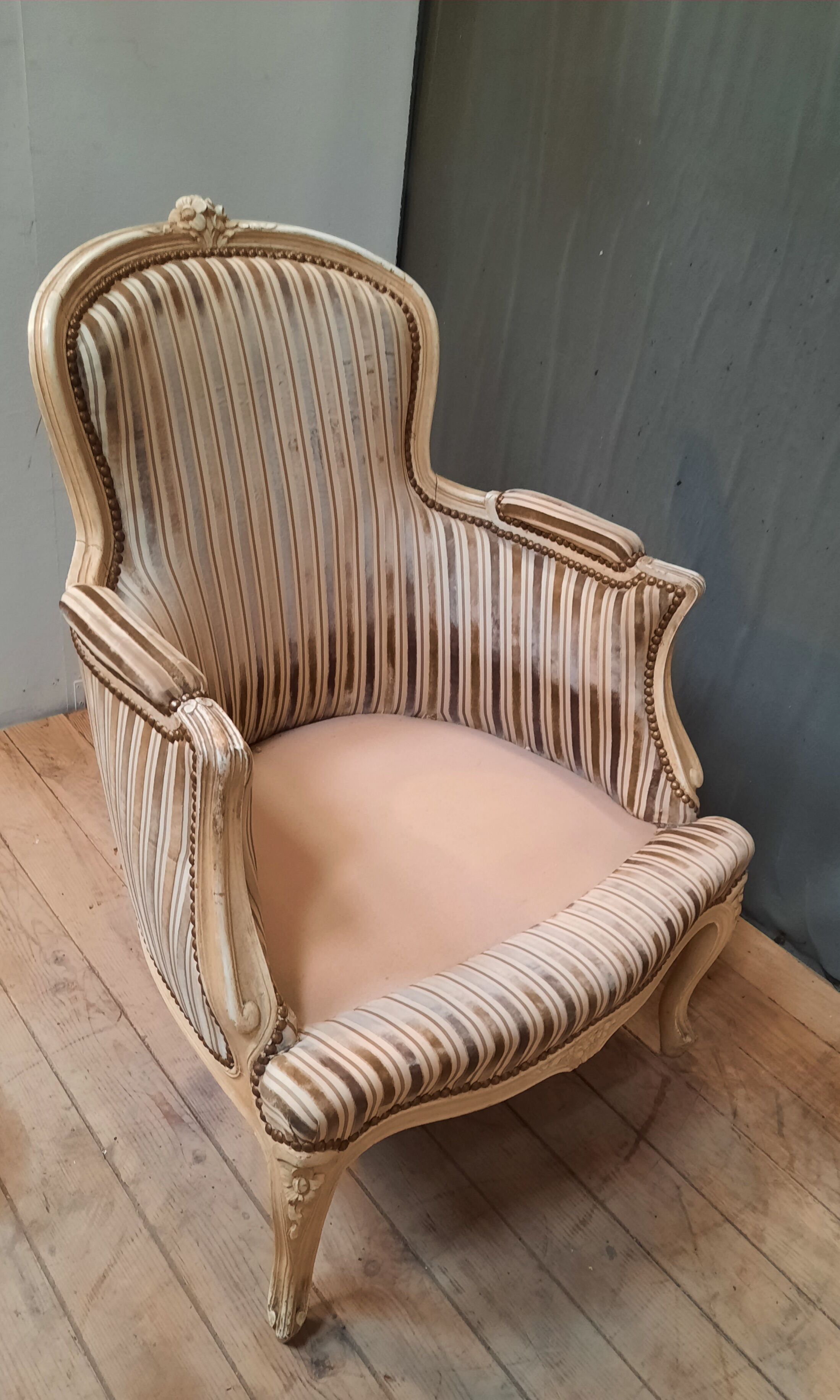Bergere dd style Louis XV lacquered white