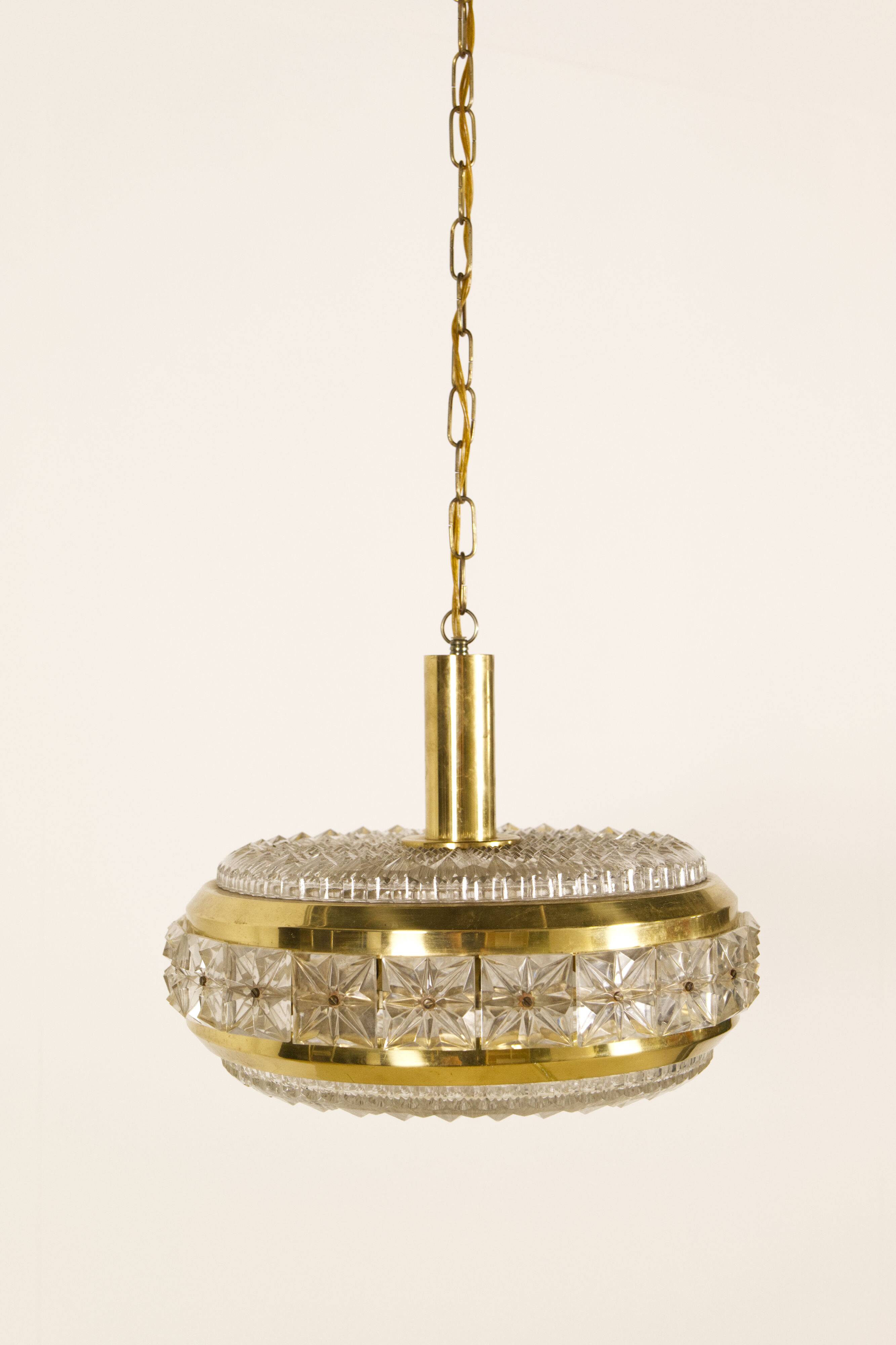 Vitrika 'Prizmpendel' brass and pressed glass pendant lamp