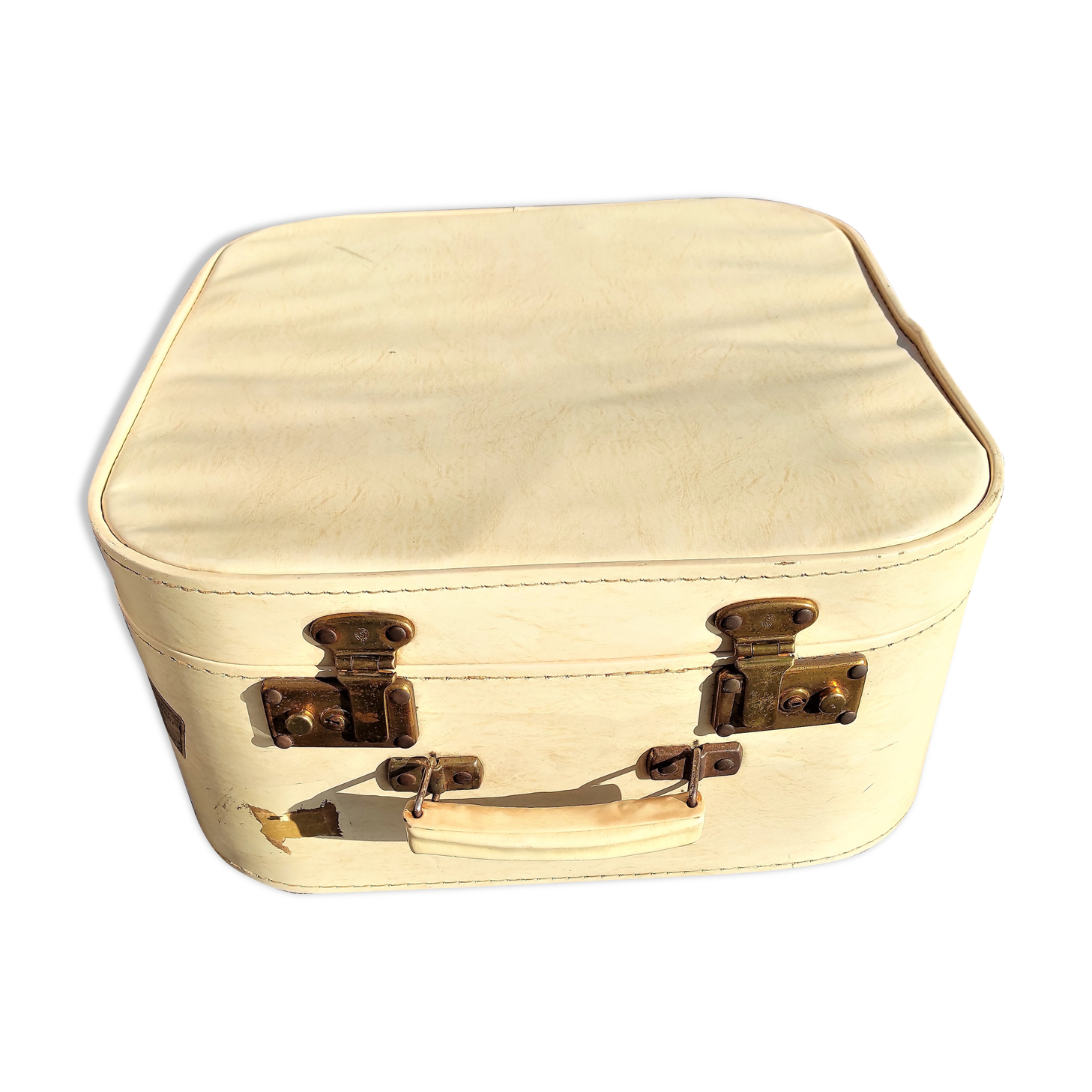 WHITE SUITCASE IN VINTAGE SKAI SQUARE OF 41 CM