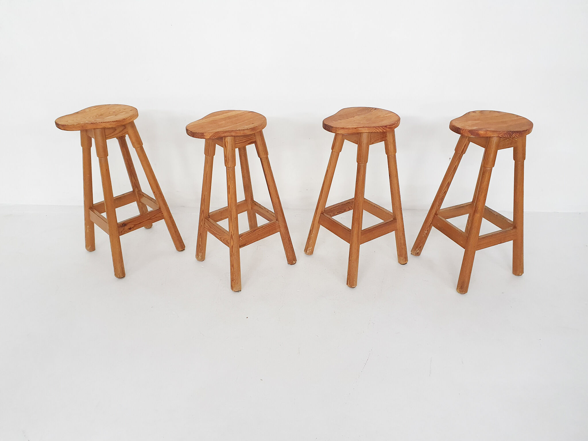 Scandinavian modern pinewood bar stools 1970's
