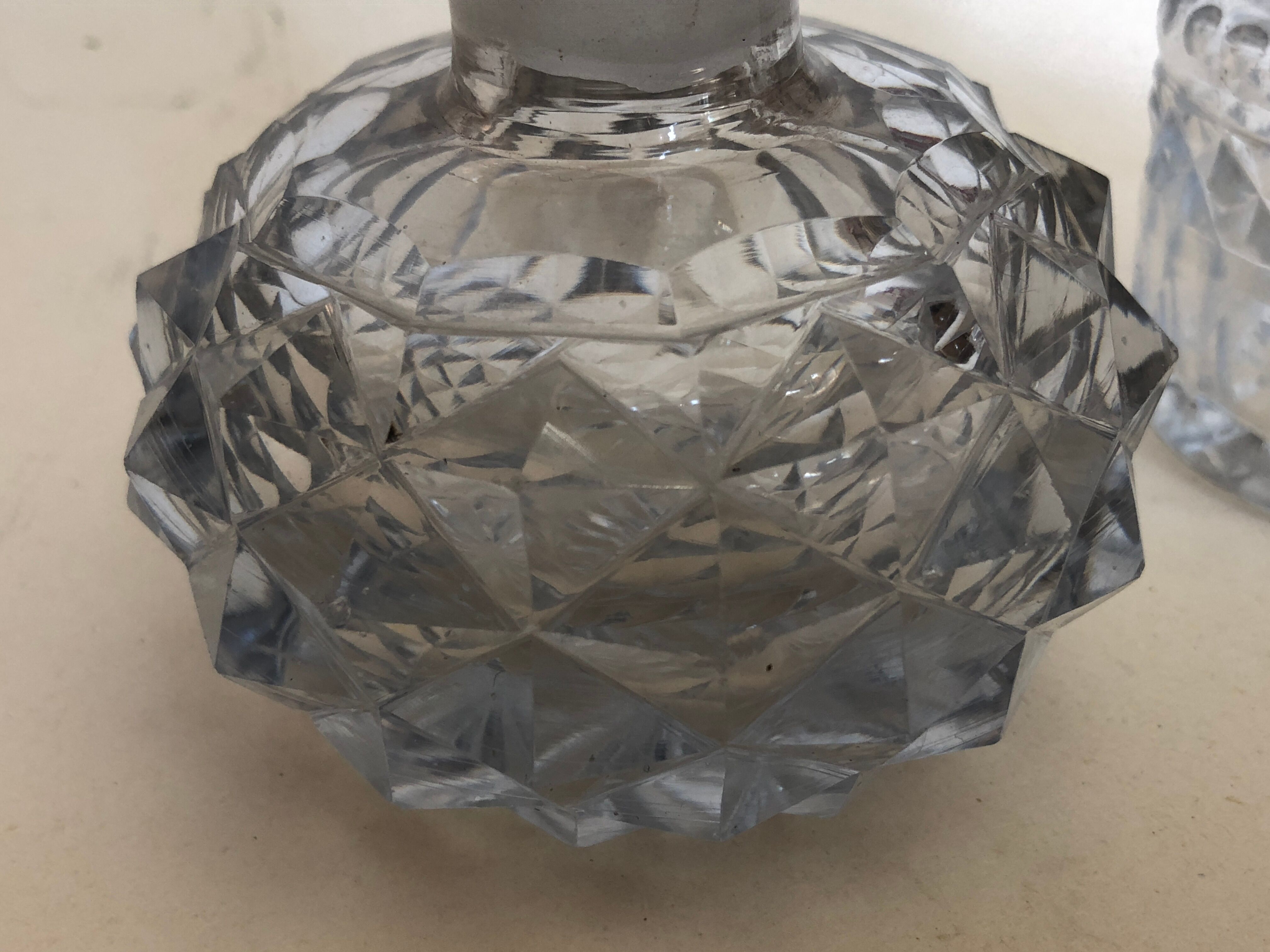 Set of 2 bottles crystal and glass