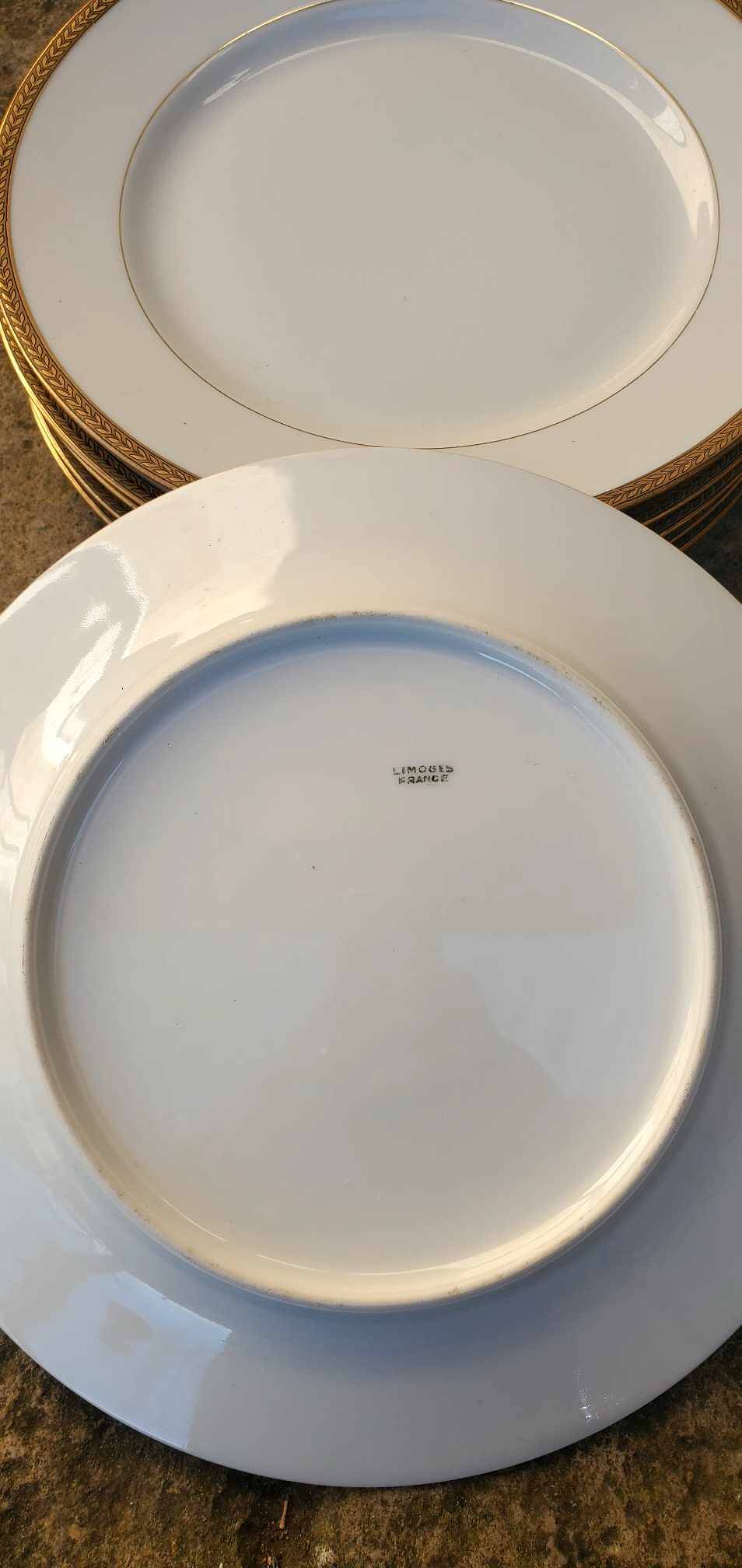 Set of 6 porcelain dinner plates with golden ear edging