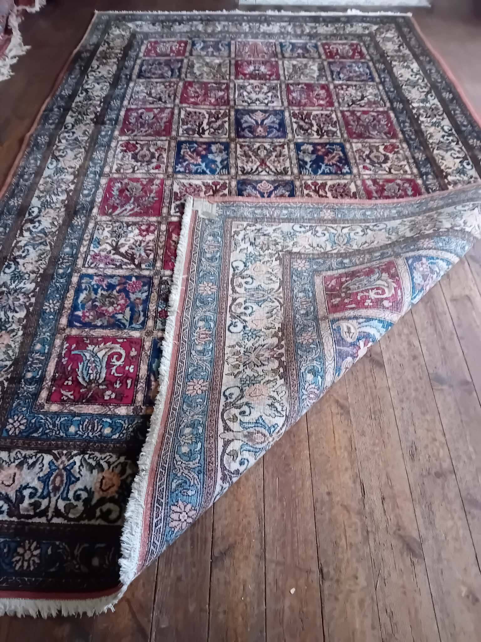 Handmade Bachtiar Persian rug 323x195cm