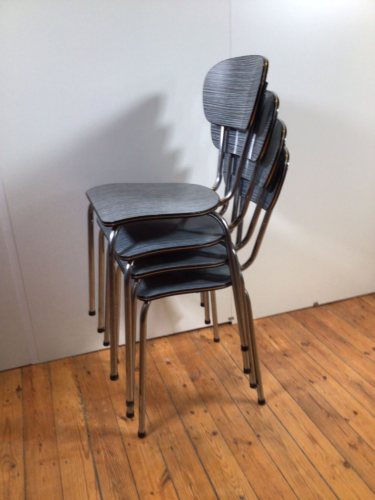 4 formica dining chairs
