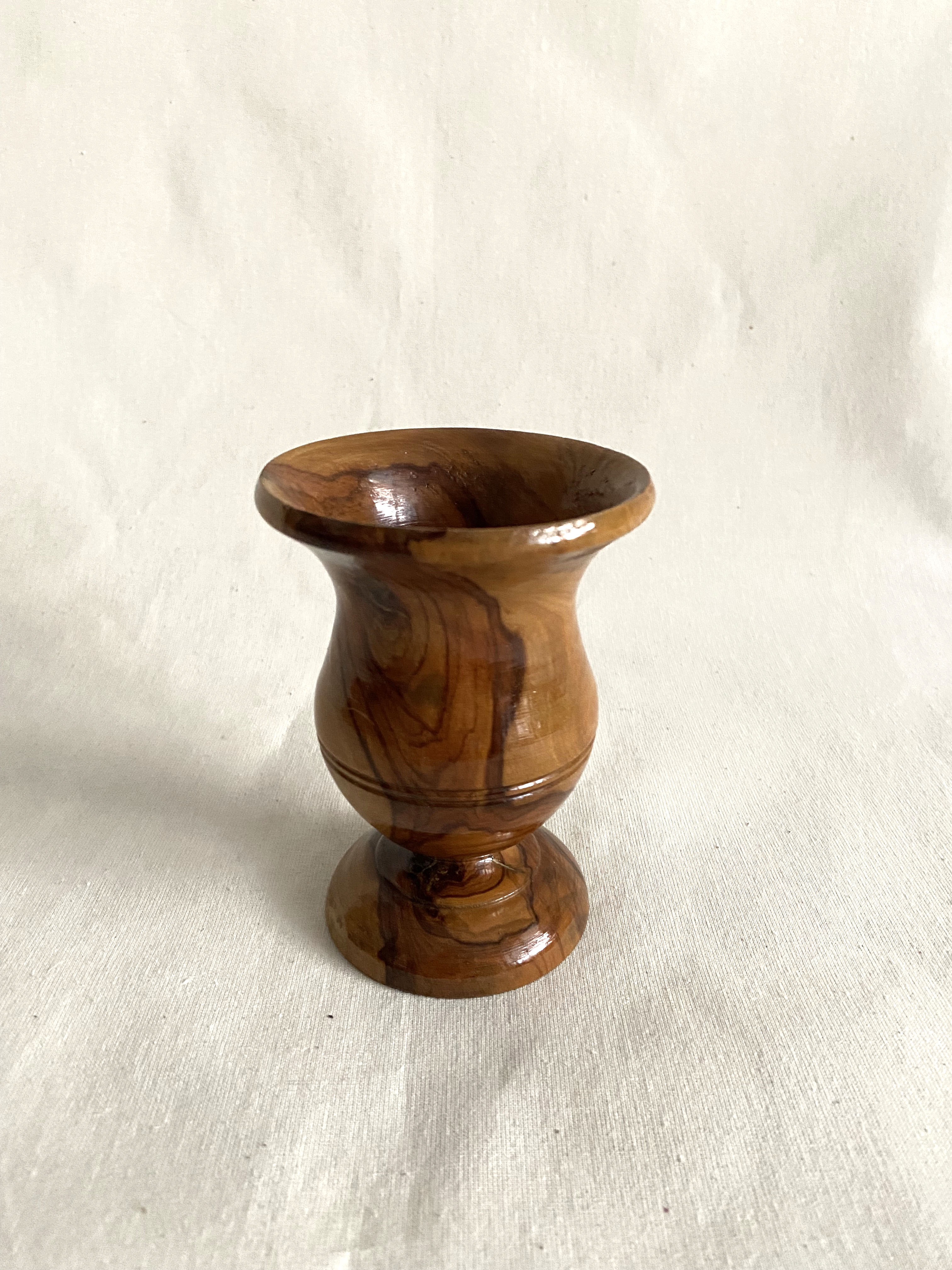 Medici vase in olive wood