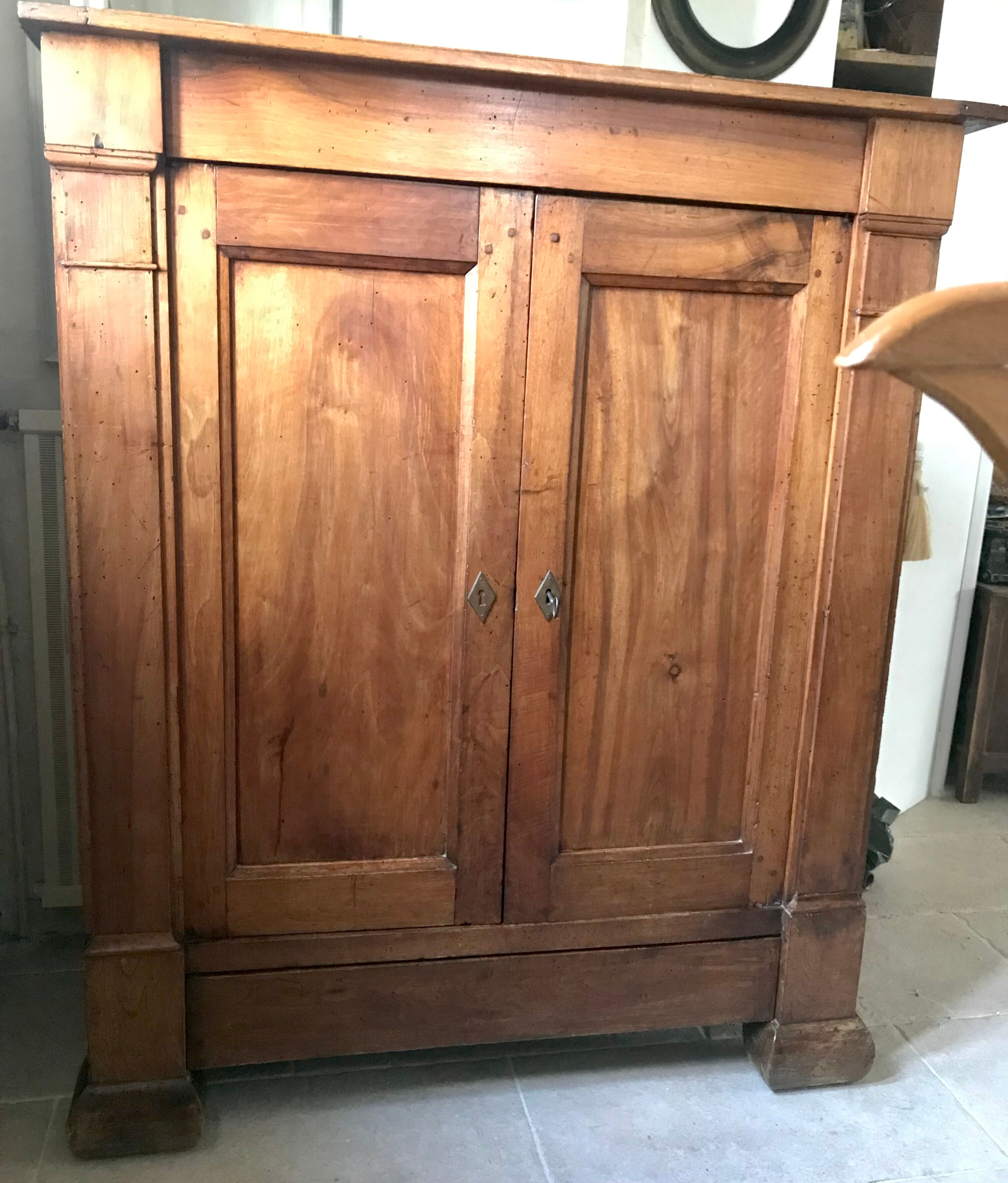 Nineteenth walnut directoire buffet