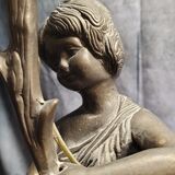 Lampe en Bronze électrifié figurant un rnfant XIXe