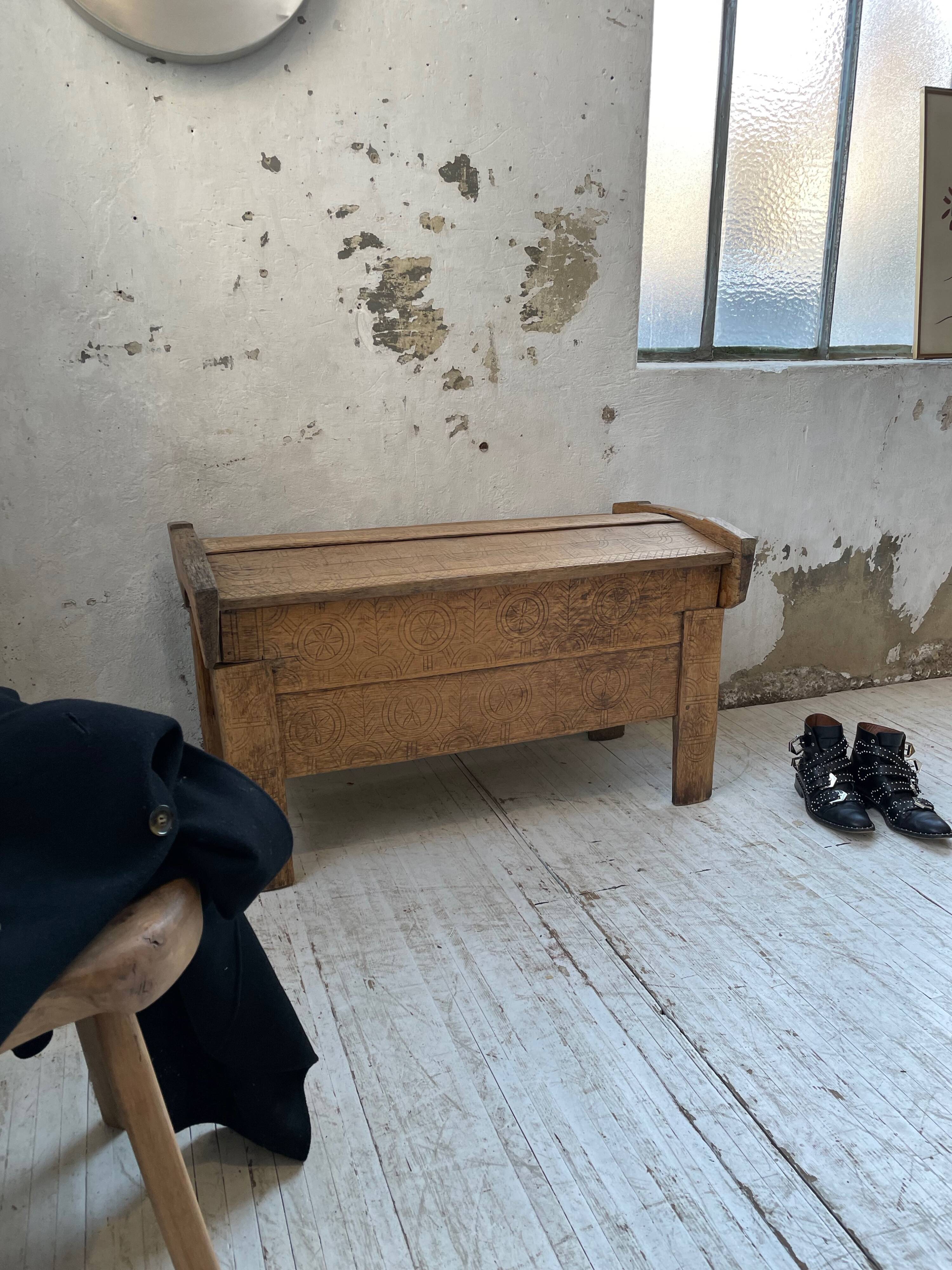 Shepherd's chest Vosges 1900 popular art