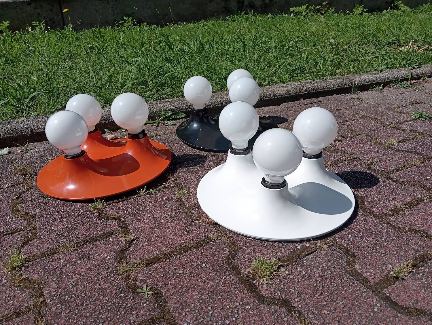 Lot of Artemide wall lights. Vico Magistretti