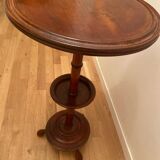 Pedestal table