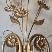 Wall lamp golden metal flowers