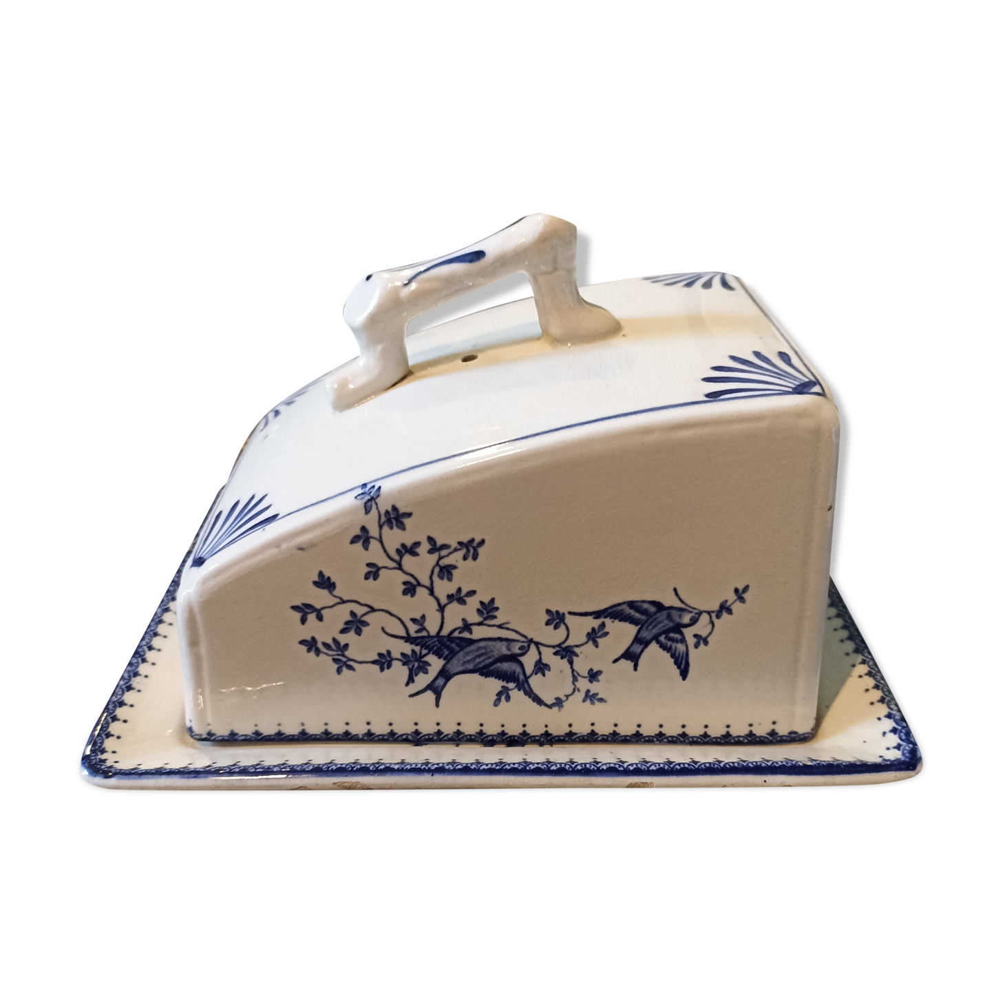 Butter maker in English porcelain